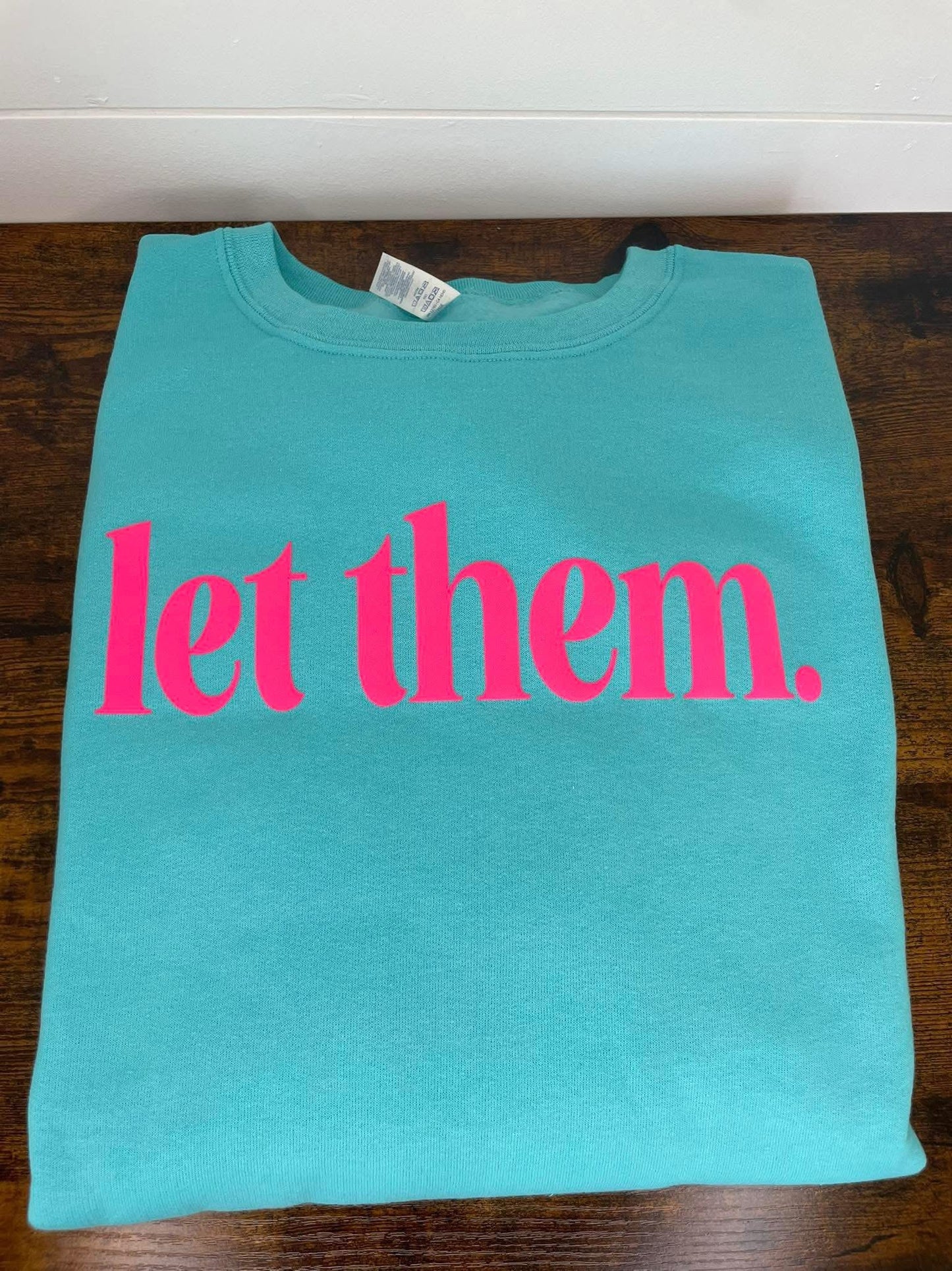 Let them puff crewneck