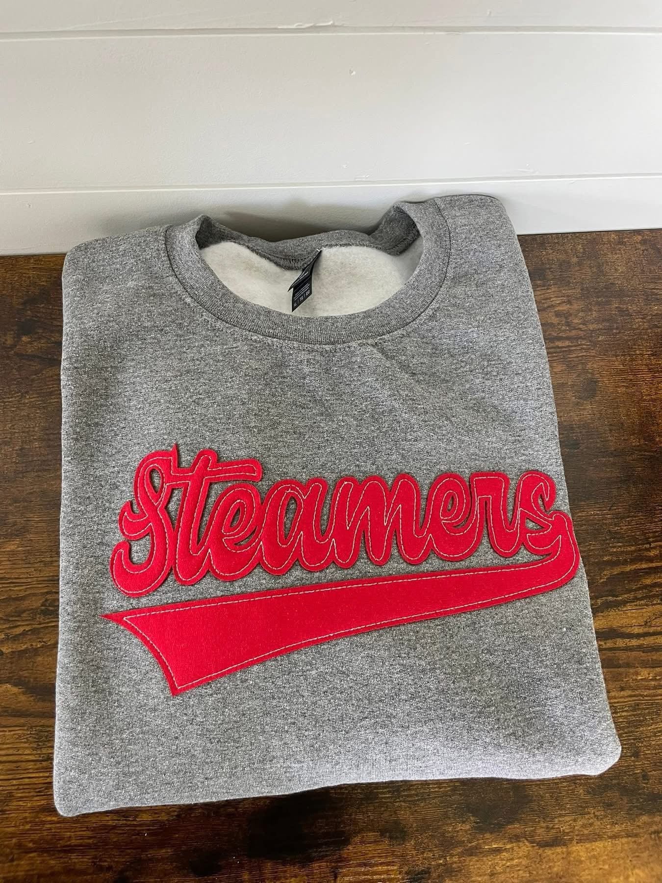 Steamers Raggy Embroidered Crewneck