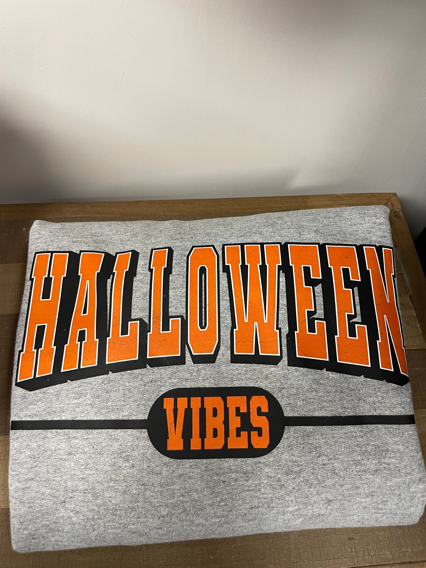 Halloween Vibes Crewneck XL