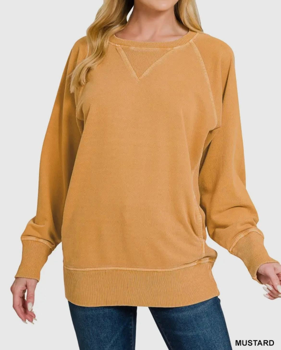 Pullover with pockets mustard
