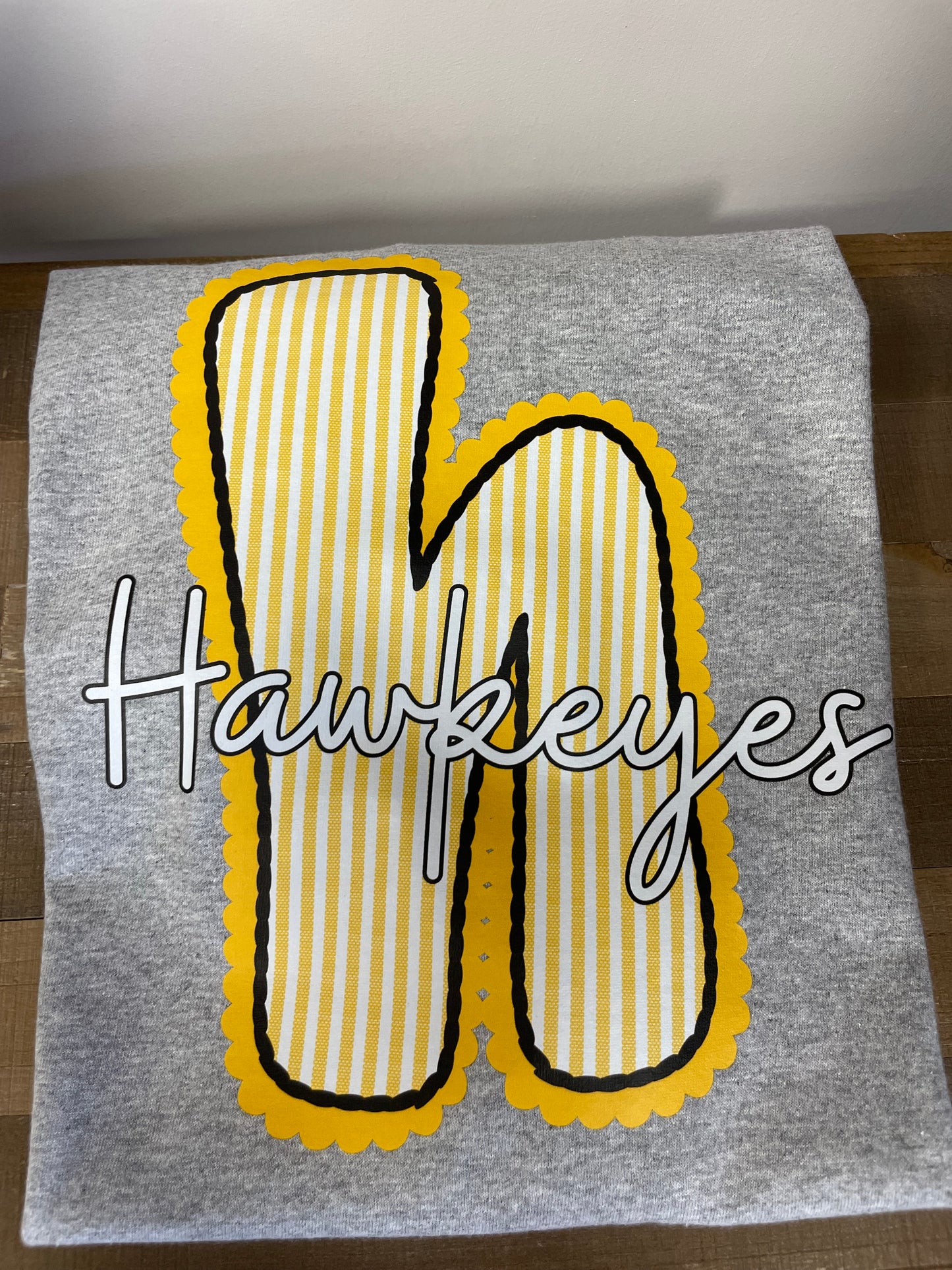 Hawkeyes XL Shirt