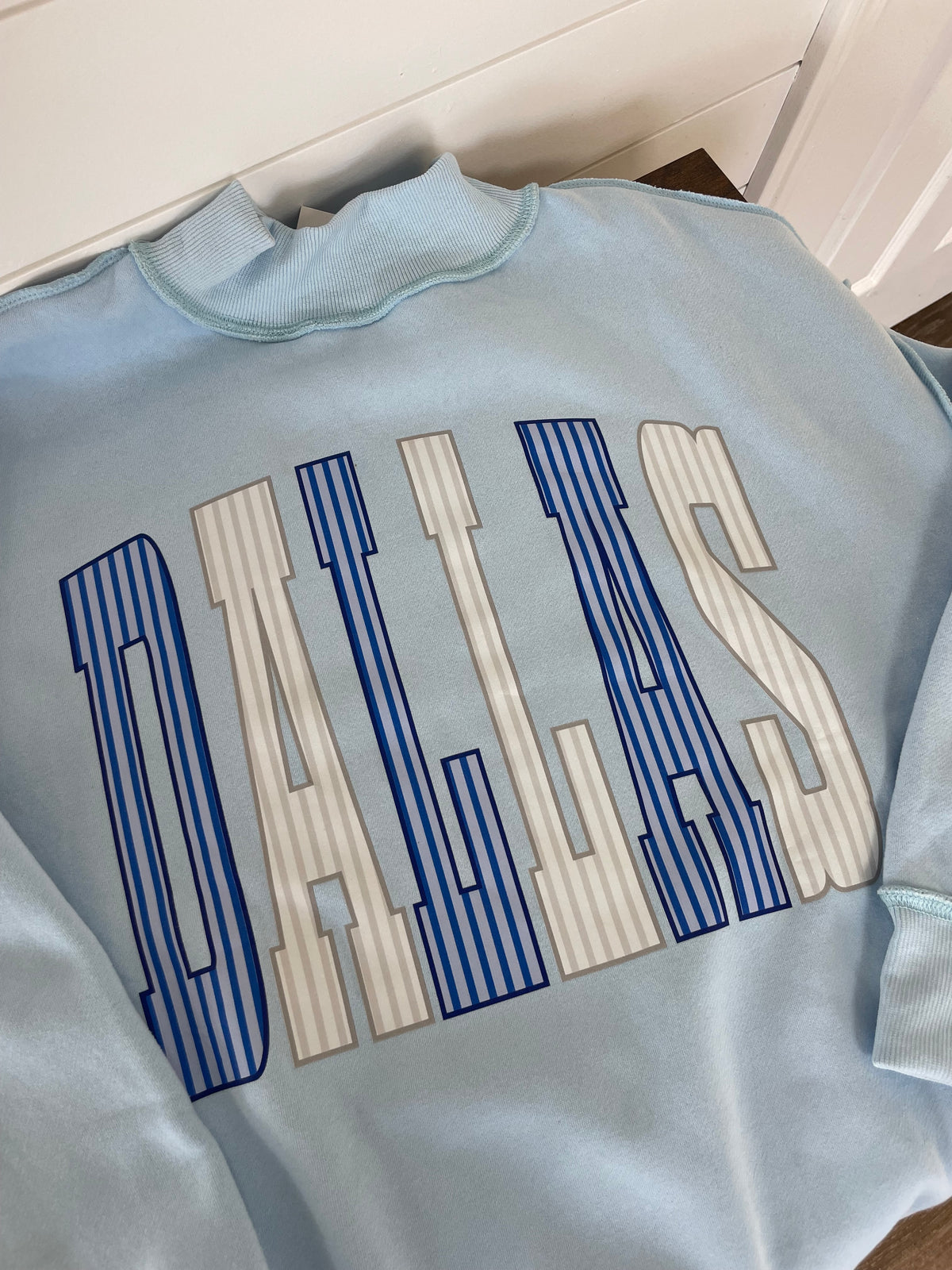 Dallas Oversized Mockneck