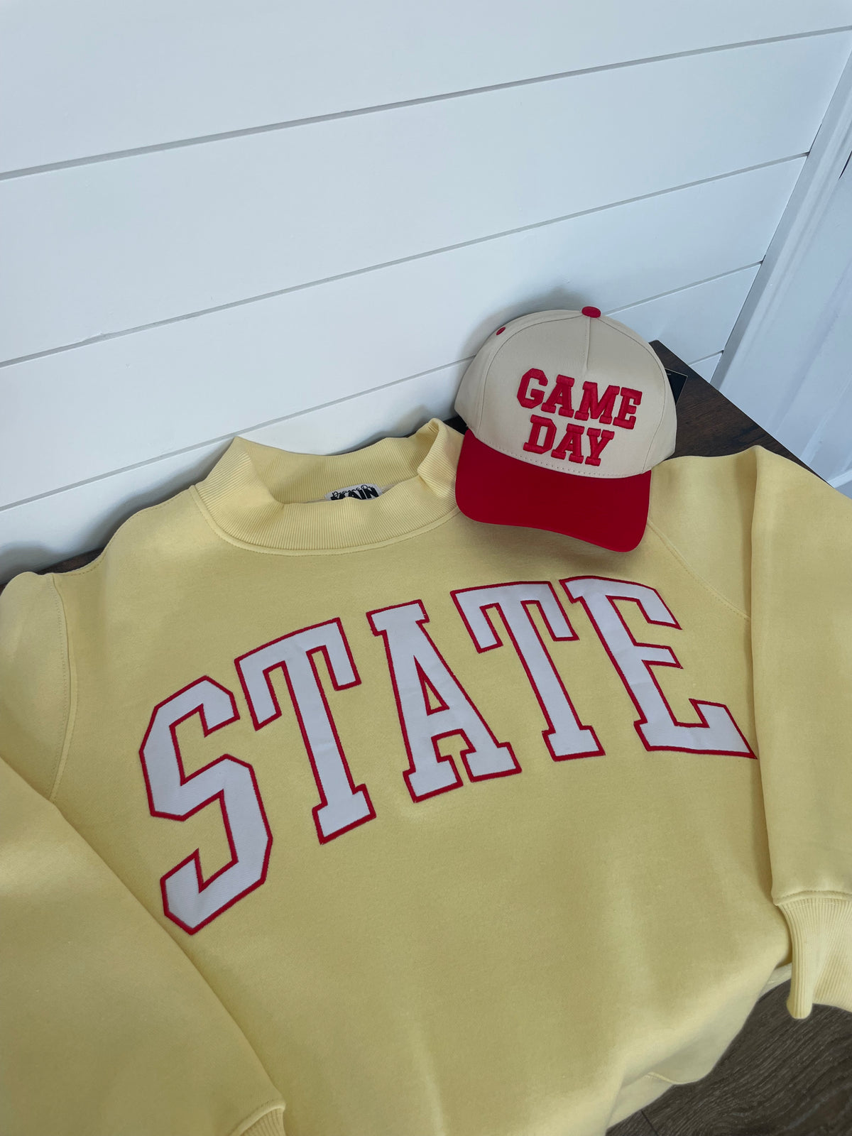 State Mockneck